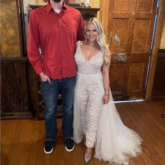 MEET YOUR POSHER! - Picture 2 of 4